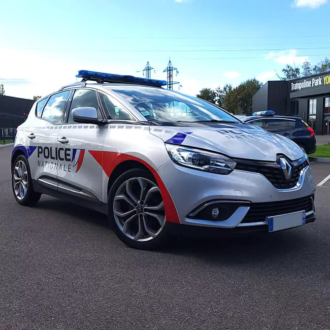 Véhicule de police. Renault mégane disponible à la location pour vos tournages audiovisuelle