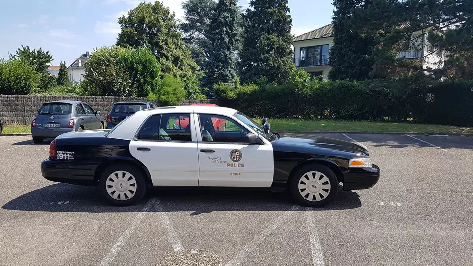 Ford Crown Victoria LAPD Slicktop – Image 2